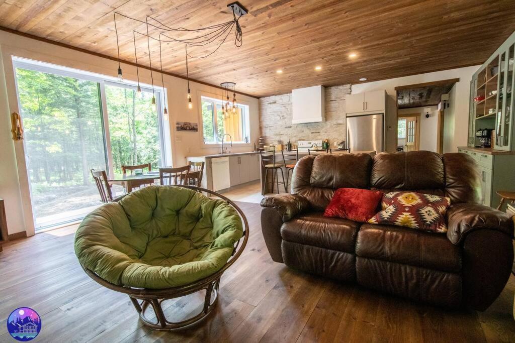 Chalet Deschamps- Spa- Chien Accepte- Nature- Estrie Mansonville Екстер'єр фото