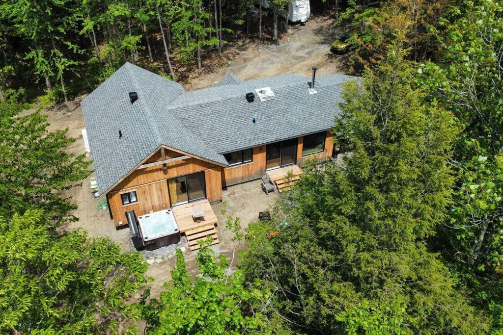 Chalet Deschamps- Spa- Chien Accepte- Nature- Estrie Mansonville Екстер'єр фото