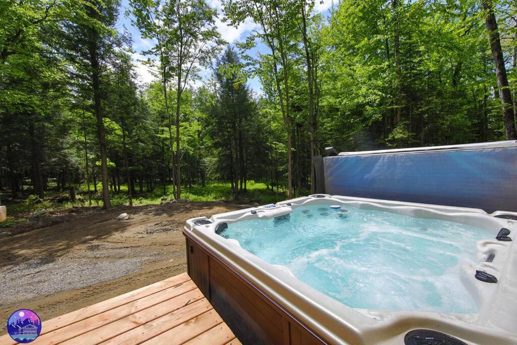 Chalet Deschamps- Spa- Chien Accepte- Nature- Estrie Mansonville Екстер'єр фото